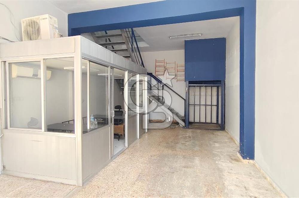 İzmir Gıda Çarşısında, Köşe Konum, 100 m² Kiralık Ticari İş Yeri