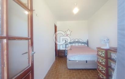 URLA GÜLBAHÇE SATILIK VILLA 
