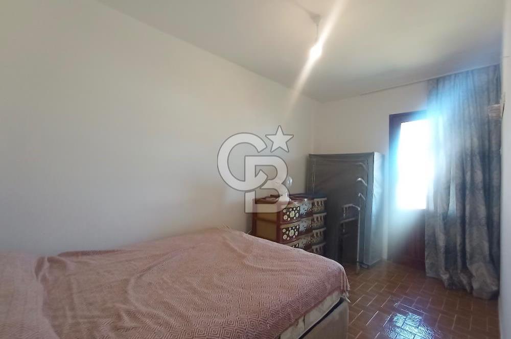 URLA GÜLBAHÇE SATILIK VILLA 
