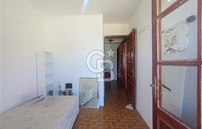 URLA GÜLBAHÇE SATILIK VILLA 