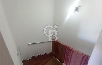 URLA GÜLBAHÇE SATILIK VILLA 
