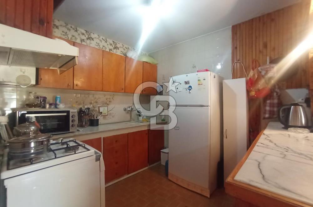 URLA GÜLBAHÇE SATILIK VILLA 