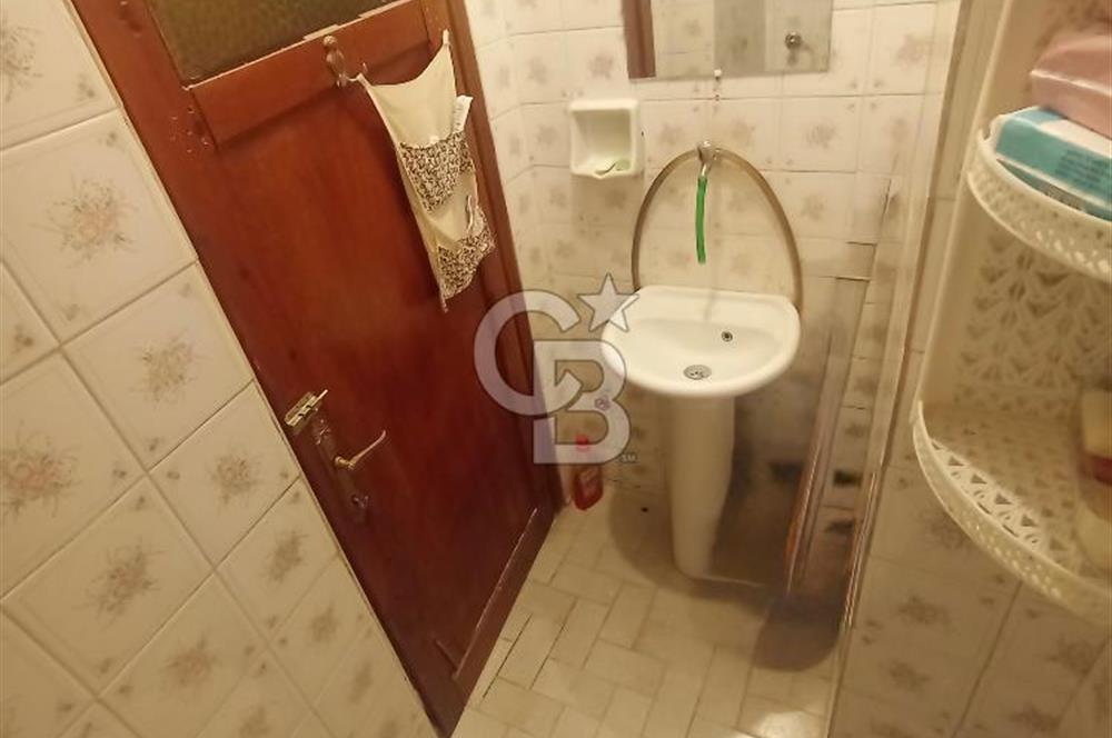 URLA GÜLBAHÇE SATILIK VILLA 