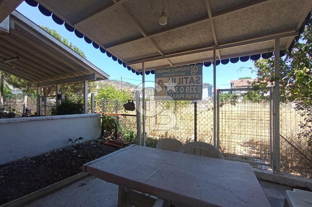 URLA GÜLBAHÇE SATILIK VILLA 