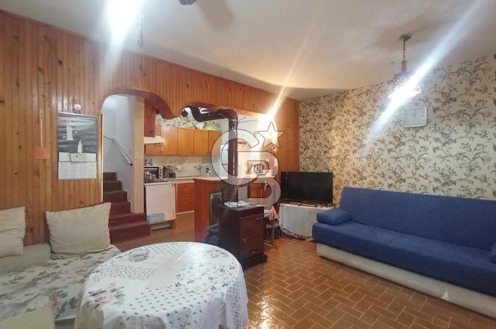 URLA GÜLBAHÇE SATILIK VILLA 