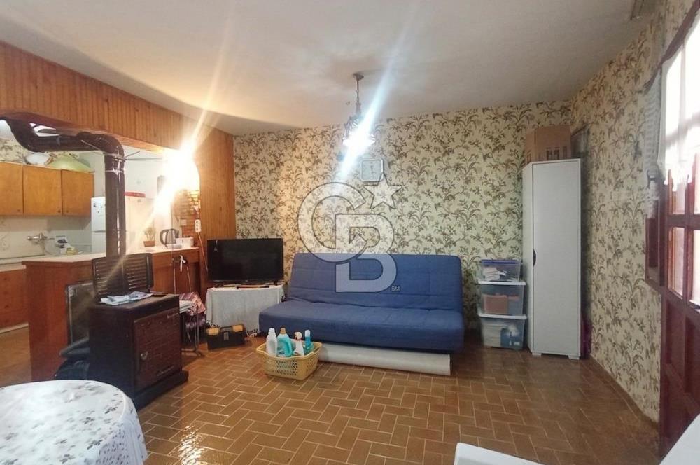 URLA GÜLBAHÇE SATILIK VILLA 