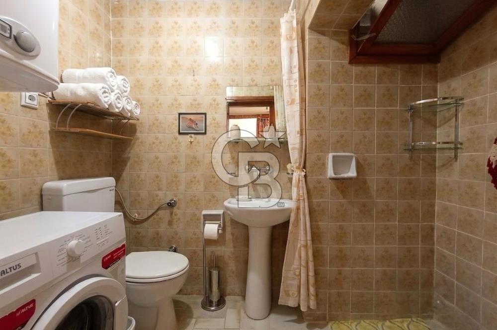 URLA GÜLBAHÇE SATILIK VILLA 