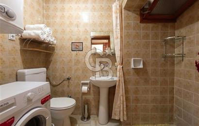 URLA GÜLBAHÇE SATILIK VILLA 