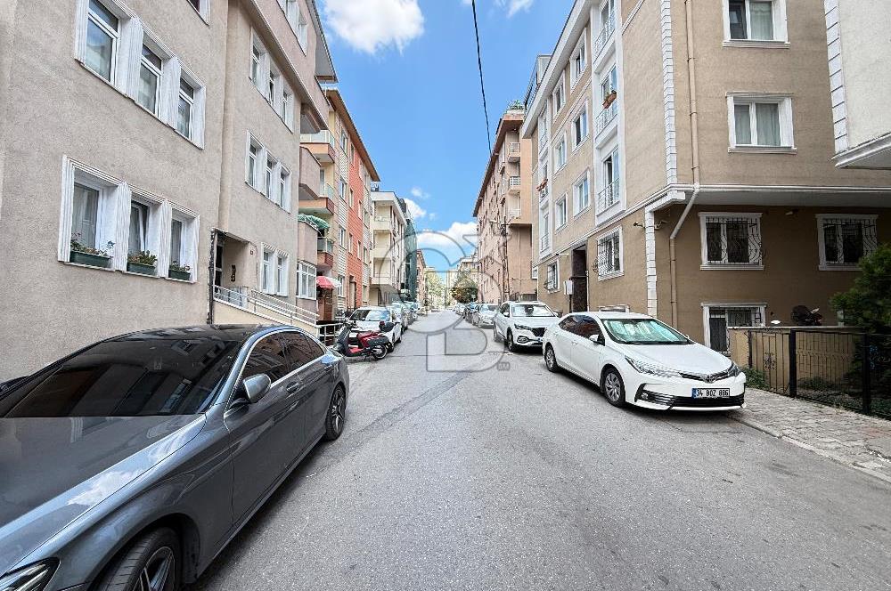 Ümraniye Armağanevler Mahallesi Satılık 1 + 1 Daire