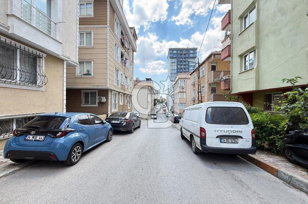 Ümraniye Armağanevler Mahallesi Satılık 1 + 1 Daire