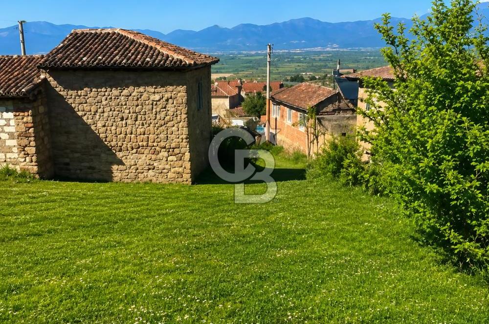 İzmir'de Ödemiş-Tire Yoluna Yakın 250 M2 İmarlı Satılık Arsa