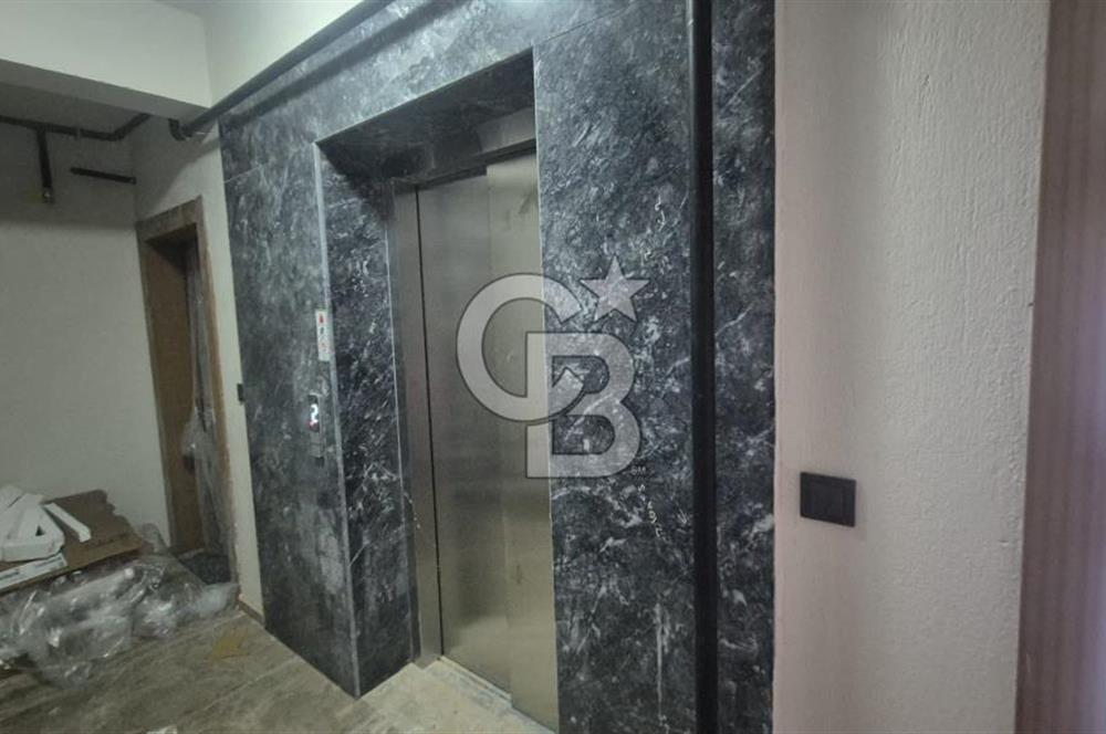 ALİAĞA KÜLTÜR MAHALLESİ CADDE ÜSTÜNDE İZBANA YAKIN SIFIR SATILIK 2+1 DAİRE