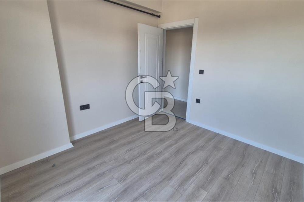 ALİAĞA KÜLTÜR MAHALLESİ CADDE ÜSTÜNDE İZBANA YAKIN SIFIR SATILIK 2+1 DAİRE