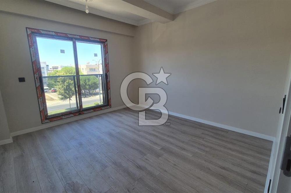 ALİAĞA KÜLTÜR MAHALLESİ CADDE ÜSTÜNDE İZBANA YAKIN SIFIR SATILIK 2+1 DAİRE