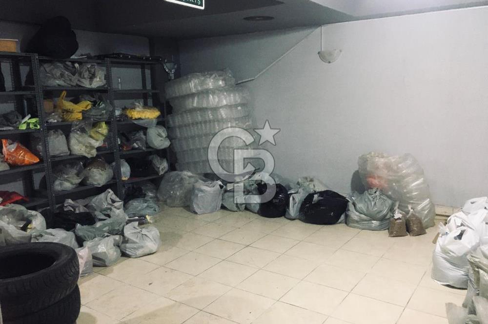 ALİAĞA MERKEZDE SATILIK DÜKKAN