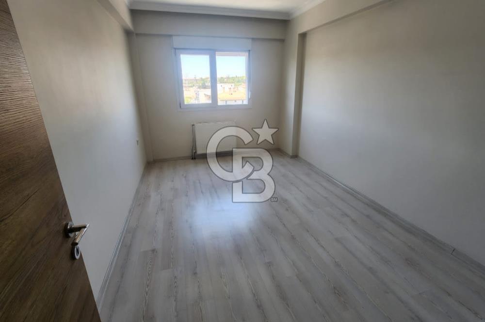 MENEMEN İSMET İNÖNÜ MAHALLESİ SİTE İÇİ ARA KAT KİRALIK 3+1 DAİRE