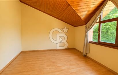 KARAMÜRSEL, BUTİK SİTE'DE DENİZ MANZARALI 130 M2 VİLLA