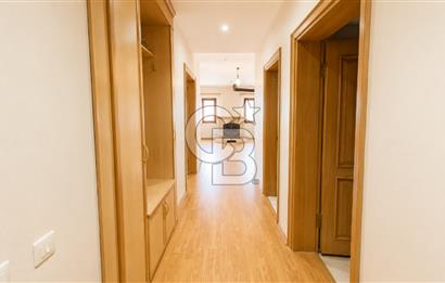 KARAMÜRSEL, BUTİK SİTE'DE DENİZ MANZARALI 130 M2 VİLLA
