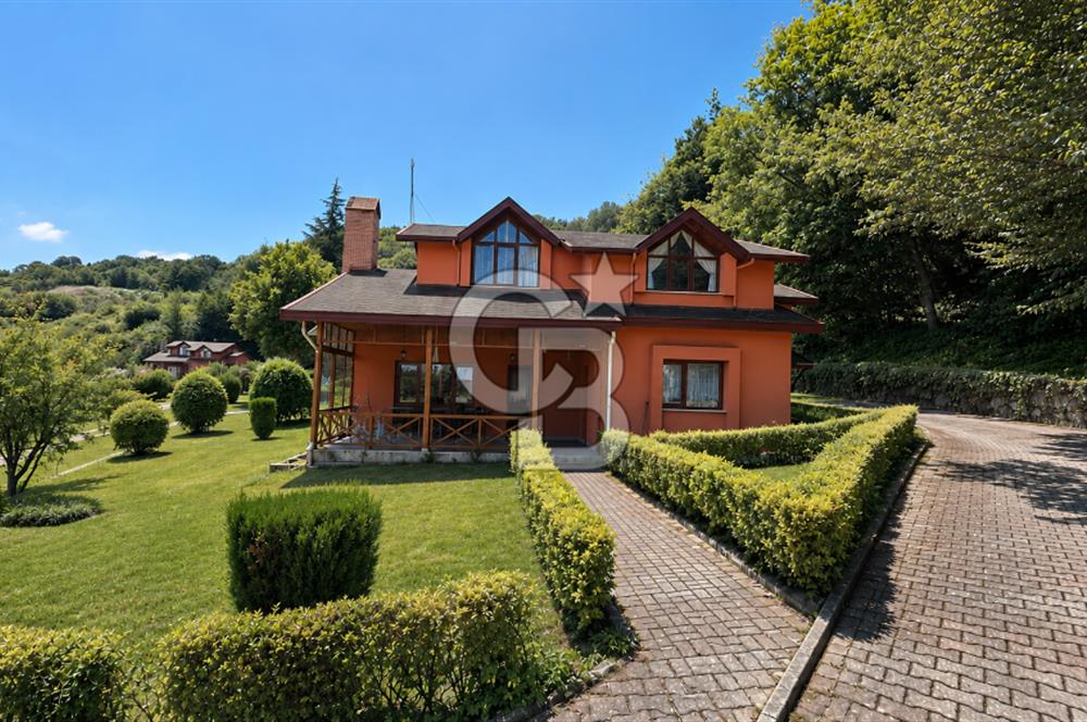 KARAMÜRSEL, BUTİK SİTE'DE DENİZ MANZARALI 130 M2 VİLLA