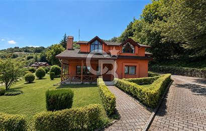 KARAMÜRSEL, BUTİK SİTE'DE DENİZ MANZARALI 130 M2 VİLLA