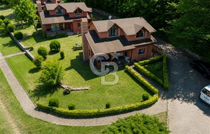 KARAMÜRSEL, BUTİK SİTE'DE DENİZ MANZARALI 130 M2 VİLLA