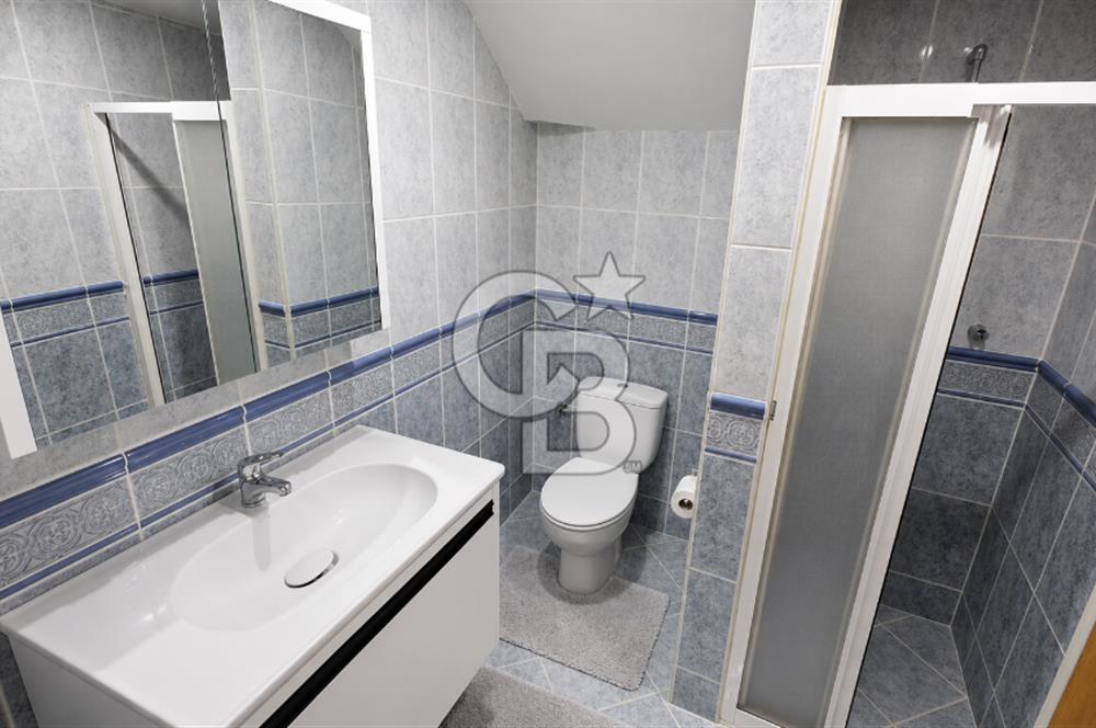 KARAMÜRSEL, BUTİK SİTE'DE DENİZ MANZARALI 130 M2 VİLLA
