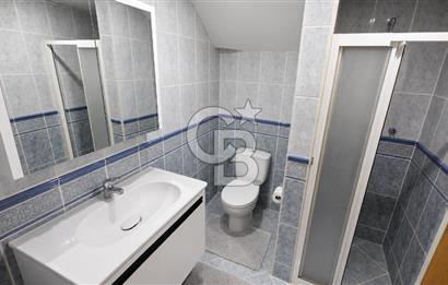 KARAMÜRSEL, BUTİK SİTE'DE DENİZ MANZARALI 130 M2 VİLLA