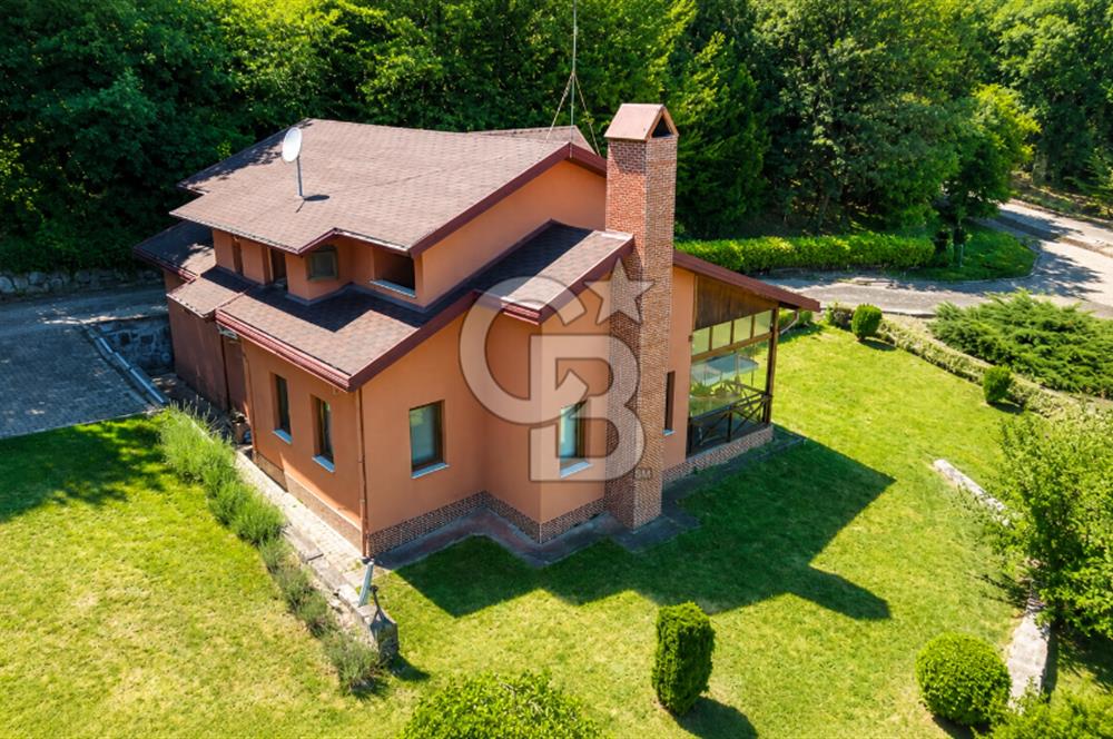 KARAMÜRSEL, BUTİK SİTE'DE DENİZ MANZARALI 130 M2 VİLLA