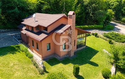 KARAMÜRSEL, BUTİK SİTE'DE DENİZ MANZARALI 130 M2 VİLLA