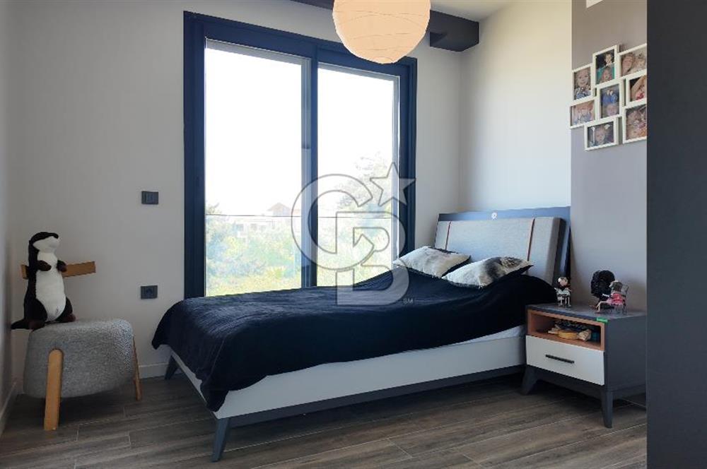 Teos Marina Karşısı 4 Katlı 3+1 Lüks Villa, Havuzlu, Manzaralı