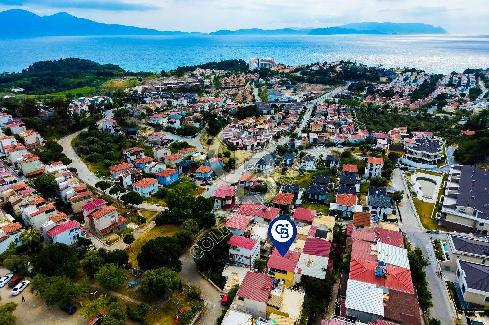 Kuşadası Kadınlar Denizi'nde Satılık 3+1 Deniz Manzaralı Villa