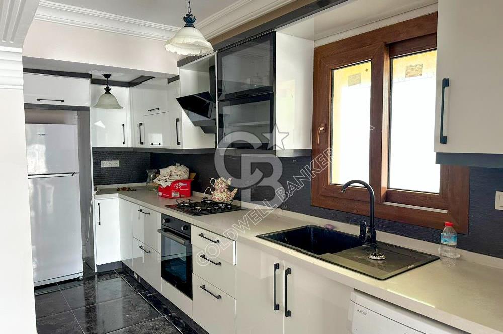 Kuşadası Kadınlar Denizi'nde Satılık 3+1 Deniz Manzaralı Villa