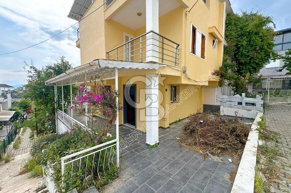 Kuşadası Kadınlar Denizi'nde Satılık 3+1 Deniz Manzaralı Villa