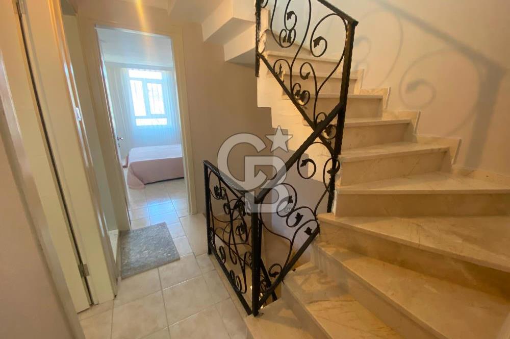 ALTINOLUK AVCILAR ALTINDA 4+1 SATILIK VİLLA