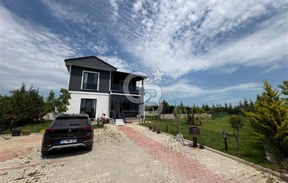 ÇATALCA ÇANAKÇA'DA 1038 M2 ARSA İÇERİSİNDE HAVUZLU EŞYALI VİLLA