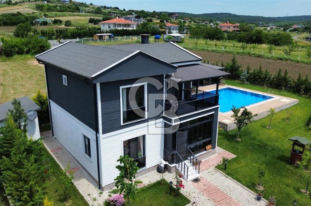 ÇATALCA ÇANAKÇA'DA 1038 M2 ARSA İÇERİSİNDE HAVUZLU EŞYALI VİLLA
