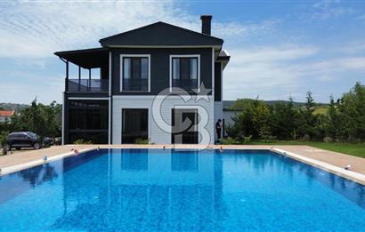 ÇATALCA ÇANAKÇA'DA 1038 M2 ARSA İÇERİSİNDE HAVUZLU EŞYALI VİLLA
