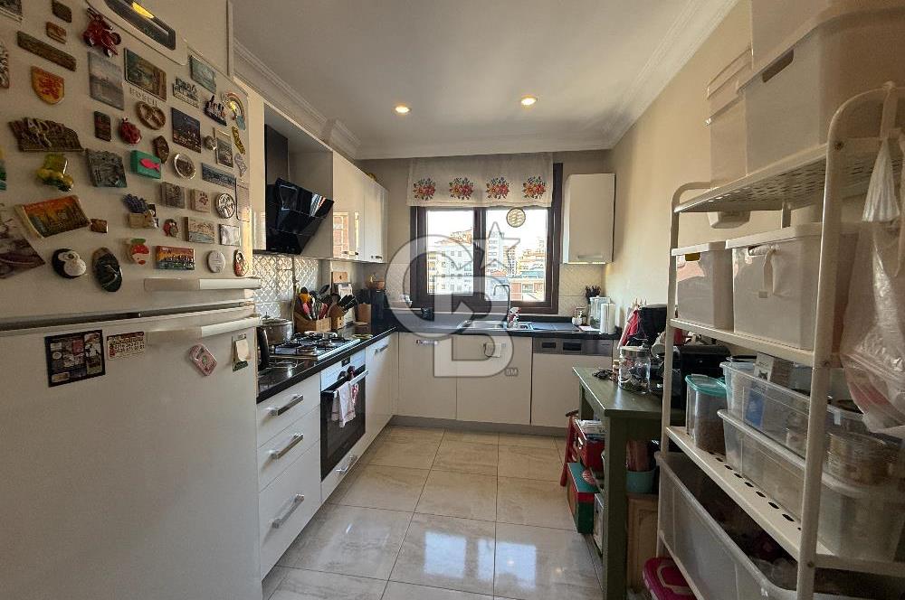 Göztepe Bağdat Caddesi Yakını Satılık 3+1 Daire Balkonlu