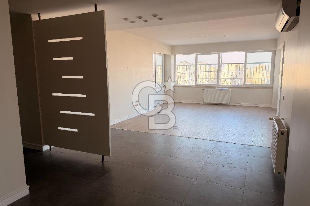 Pınar Mahallesi'nde 240 m² Geniş 4+1 Satılık Daire