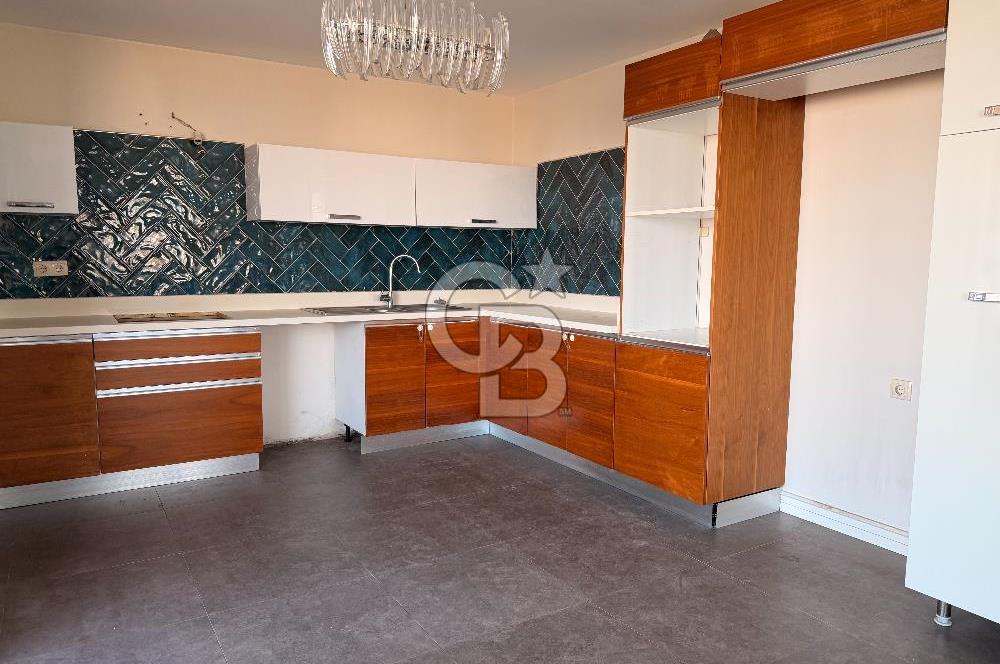 Pınar Mahallesi'nde 240 m² Geniş 4+1 Satılık Daire