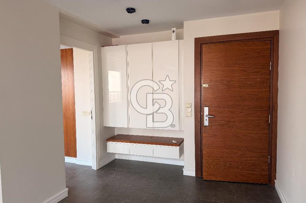 Pınar Mahallesi'nde 240 m² Geniş 4+1 Satılık Daire