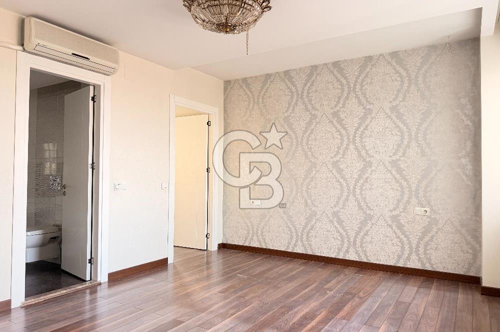 Pınar Mahallesi'nde 240 m² Geniş 4+1 Satılık Daire
