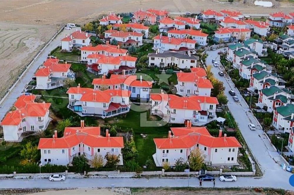 SİNCAN MALIKÖY BEYKONAKLARI SİTESİNDE SATILIK DUBLEX VİLLA