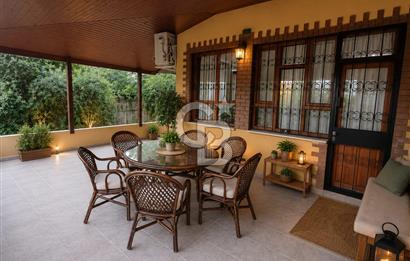 BAHÇELİEVLER 705 M2 ARSA PAYINA SAHİP SATILIK VİLLA