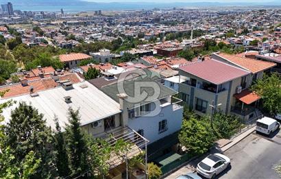Çiğli Evka2 Bahçeli Körfez Manzaralı 4+1 Satılık Tripleks Villa