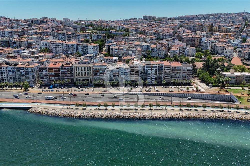 Mithatpaşa'da Eşsiz Deniz Manzaralı Satılık Yalı Dairesi