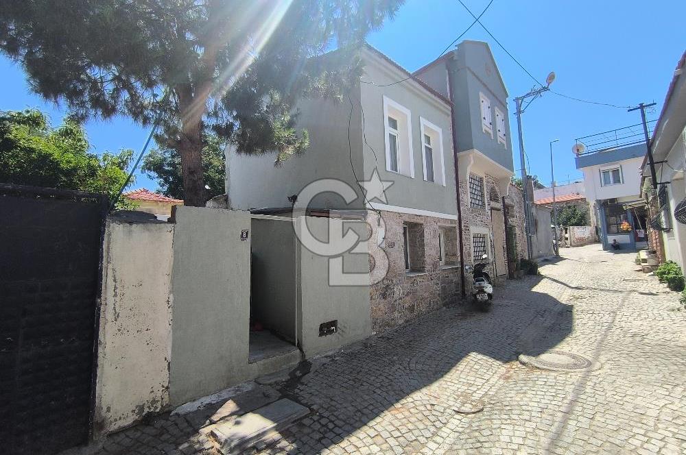  Ayvalık Merkez Hayrettinpaşa Mahallesi'nde Tarihi Doku İçinde Müstakil Yaşam Fırsatı!