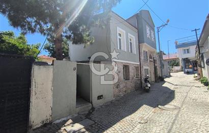  Ayvalık Merkez Hayrettinpaşa Mahallesi'nde Tarihi Doku İçinde Müstakil Yaşam Fırsatı!