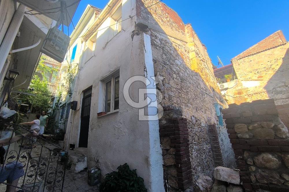 AYVALIK'IN TARİHİ DOKUSUNDA, HAYALLERİNİZDEKİ TAŞ EVİ YARATMA FIRSATI!