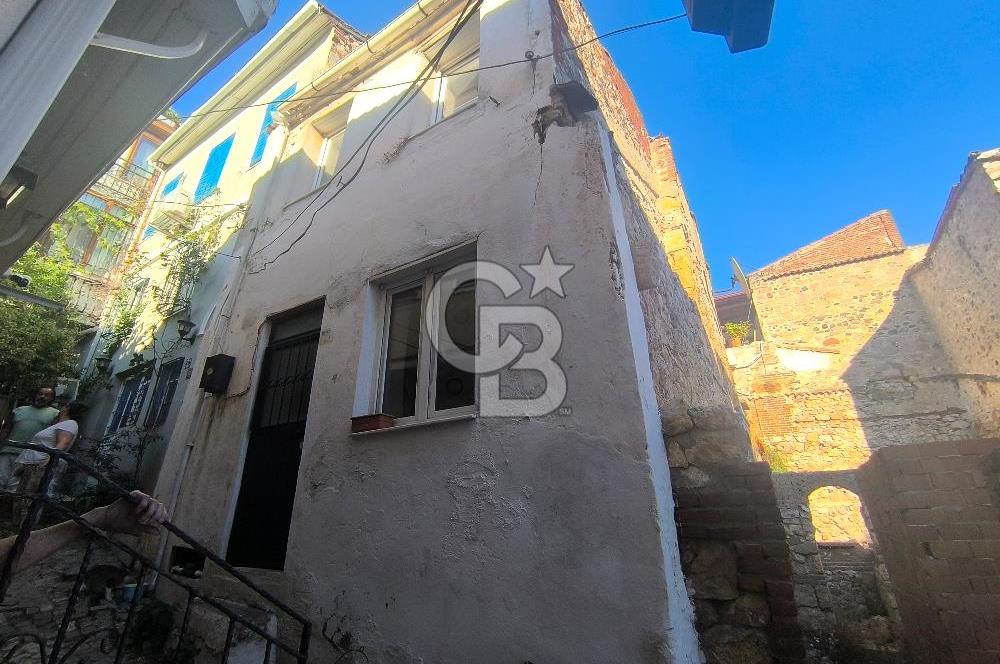 AYVALIK'IN TARİHİ DOKUSUNDA, HAYALLERİNİZDEKİ TAŞ EVİ YARATMA FIRSATI!